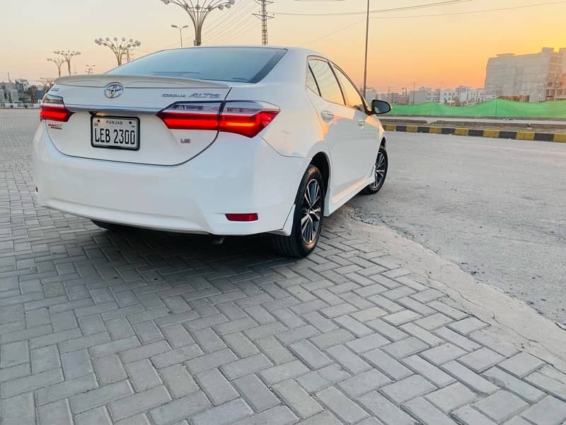 Toyota Corolla Altis 2019 4