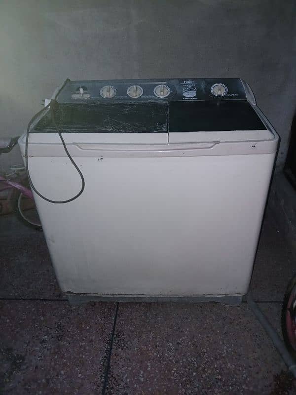 A Good Condition Washing Machine Available for Sale 2