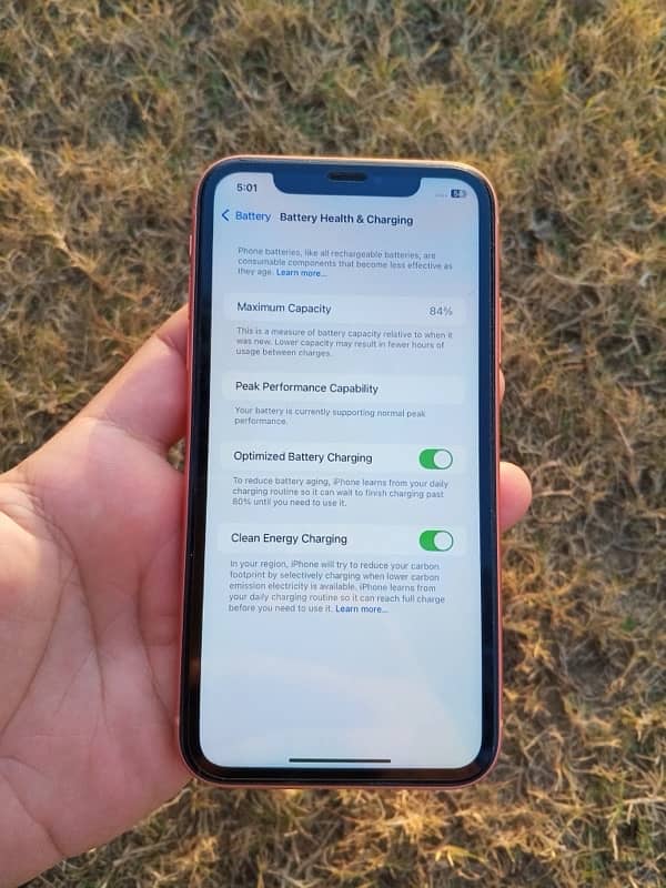 iphone XR battery health 84 ‘ 64gb  10/10 condition jv 0