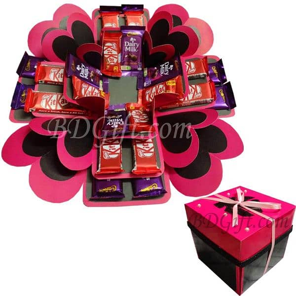 Chocolate explosive box & bouquet for love one 2