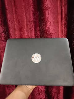 HP Elitebook 820 G4