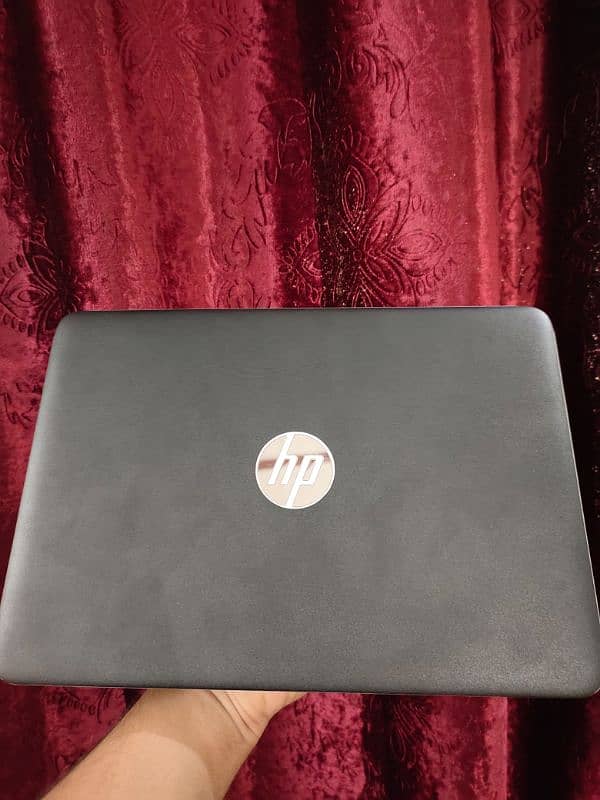 HP Elitebook 820 G4 0