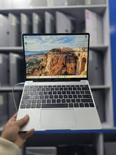 Huawei Matebook 13 (4k OLED)