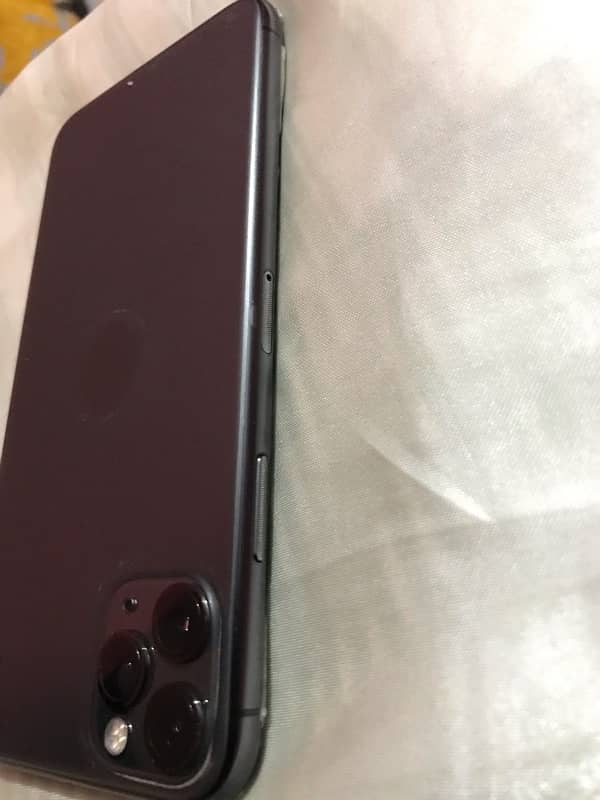 iPhone 11 pro max JV 64gb 4