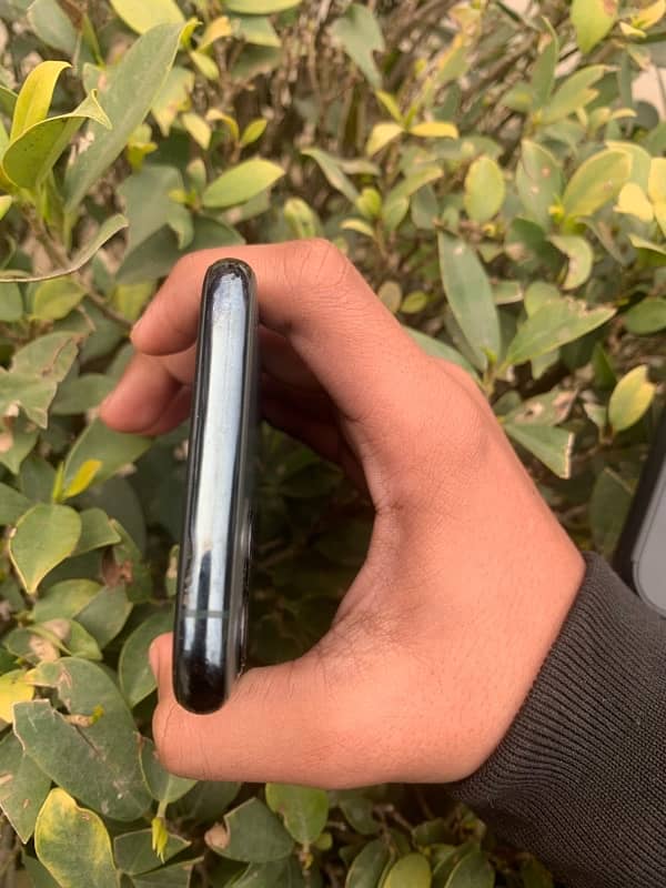 iPhone 11 Pro 5