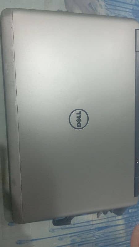 Dell latitude E7240 1