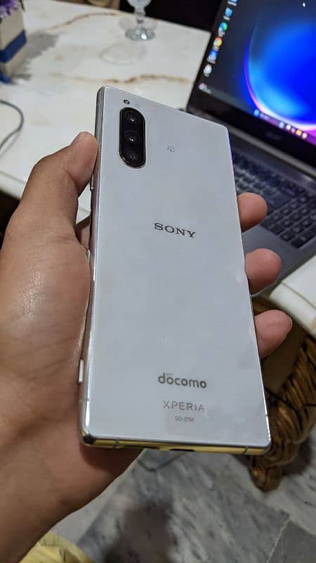 Sony Xperia 5 water pack 3