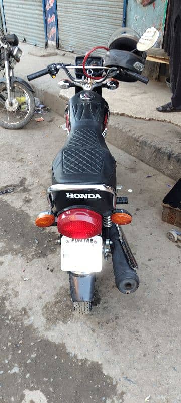 Honda 125 2024 4