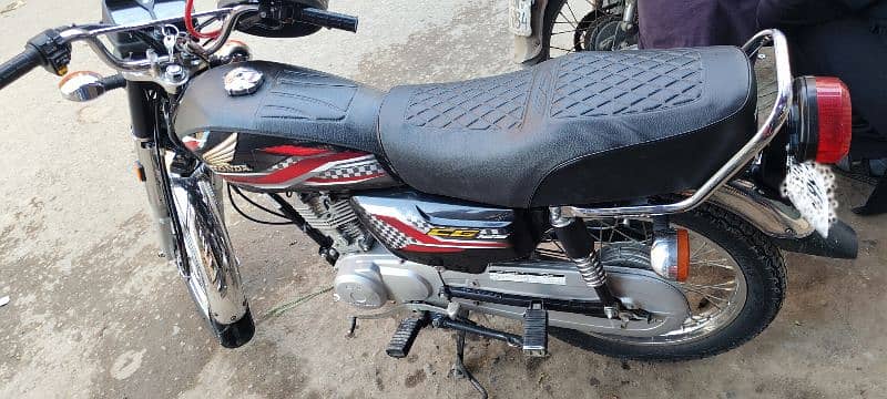 Honda 125 2024 8