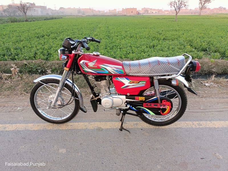 urgent sale honda 2023 model 12