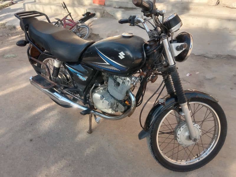 Suzuki GS150 2015 0