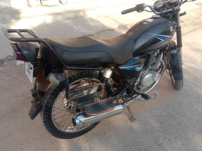 Suzuki GS150 2015 5