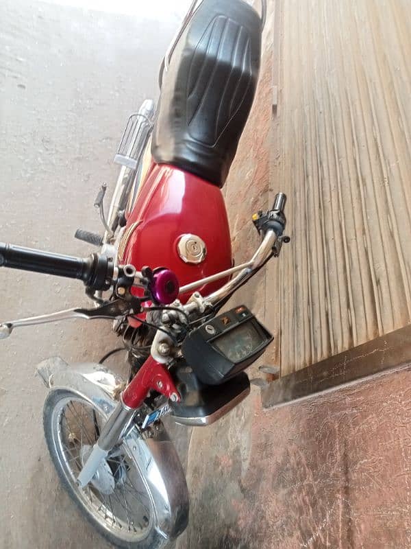 Honda 70 14 model Islamabad number file exsie hy bio matric nai 2