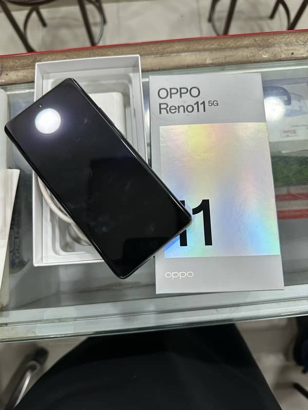 oppo reno 11 5g  12/256 0