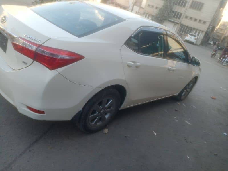 Toyota Corolla GLI 2016 automatic . 6