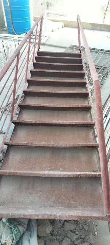 iron stairs 13ft (11 steps 1