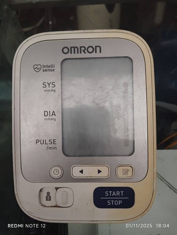 OMRON Blood pressure monitor, machine, Glucometer and Nebuliser 13