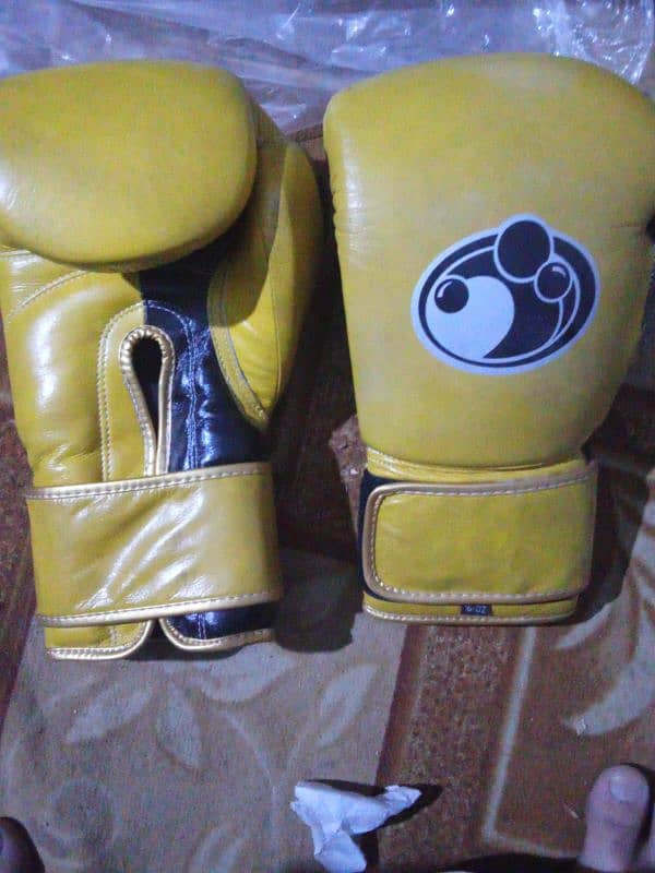 boxing gloves 3