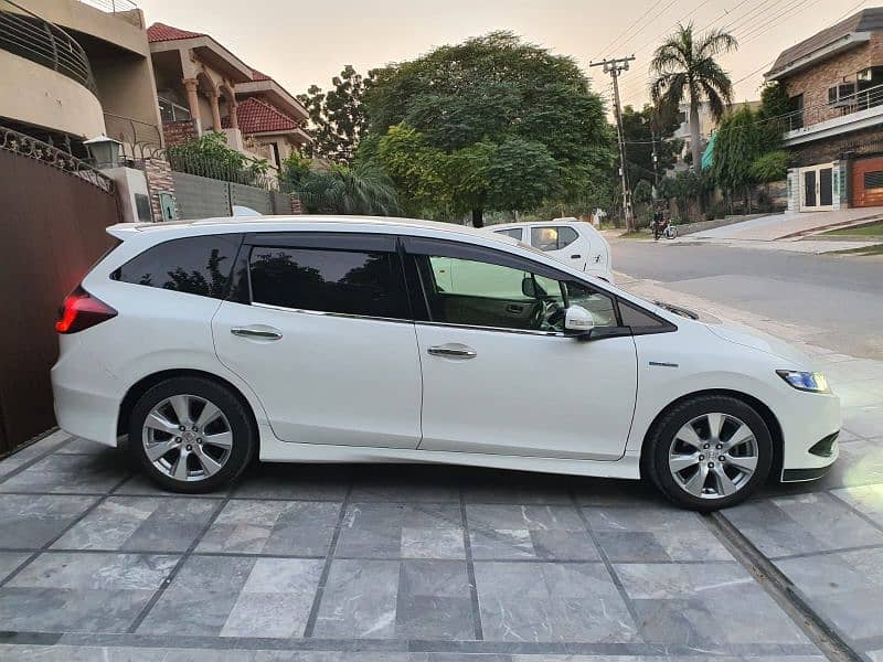 Honda Jade Hybrid 2015 9