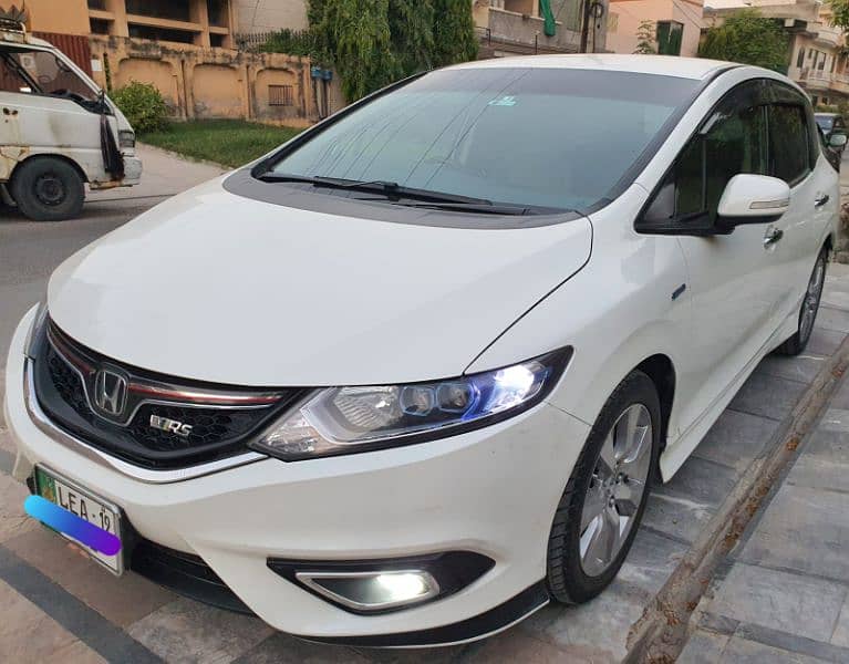 Honda Jade Hybrid 2015 11