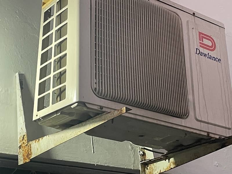 dawlance ka AC ha non inverter 1