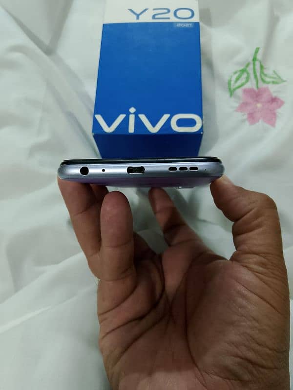 Urgent Sale Vivo y20 3