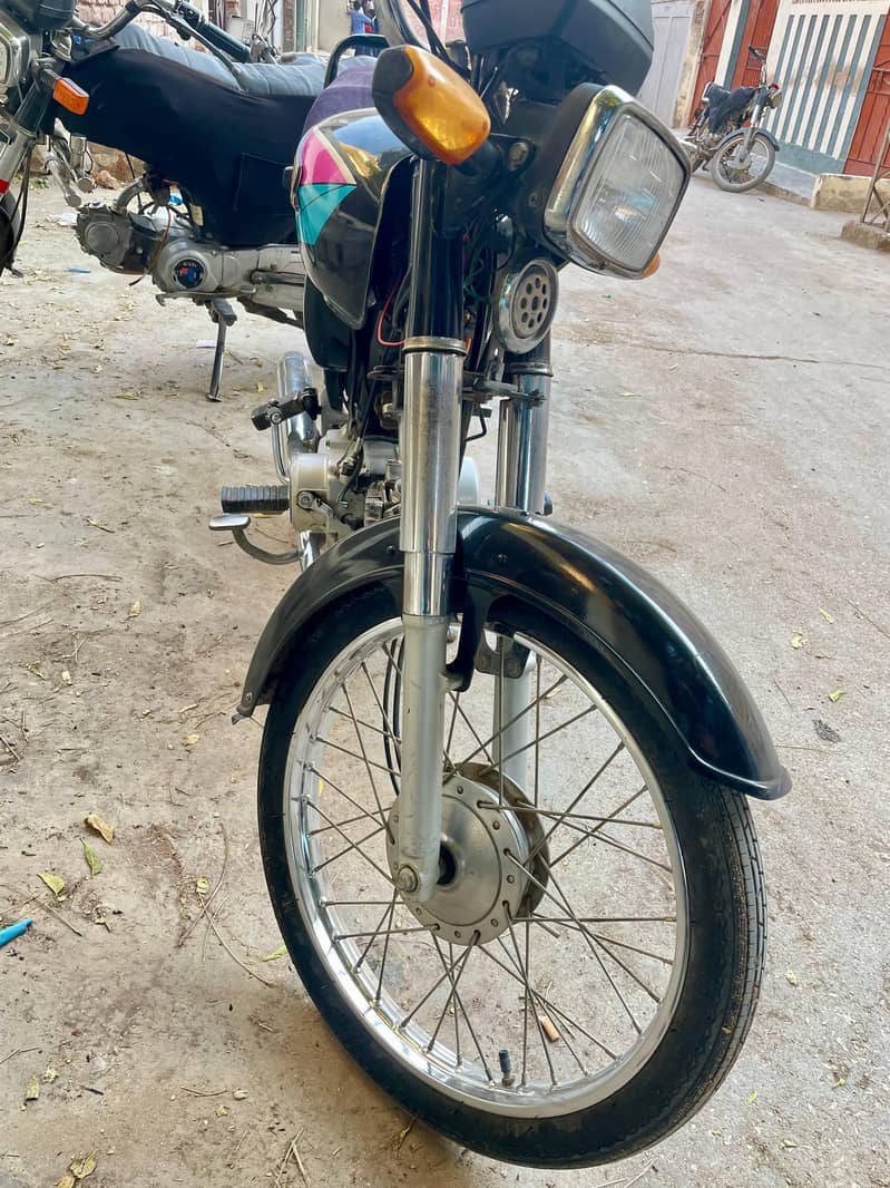 Honda cd 70 2005 new condition engine bilkul yes 3