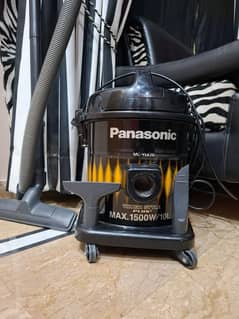 Original panasonic vacuum cleaner with all attachments