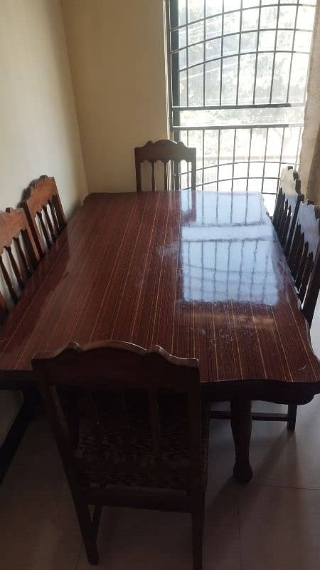 Dining Table 0