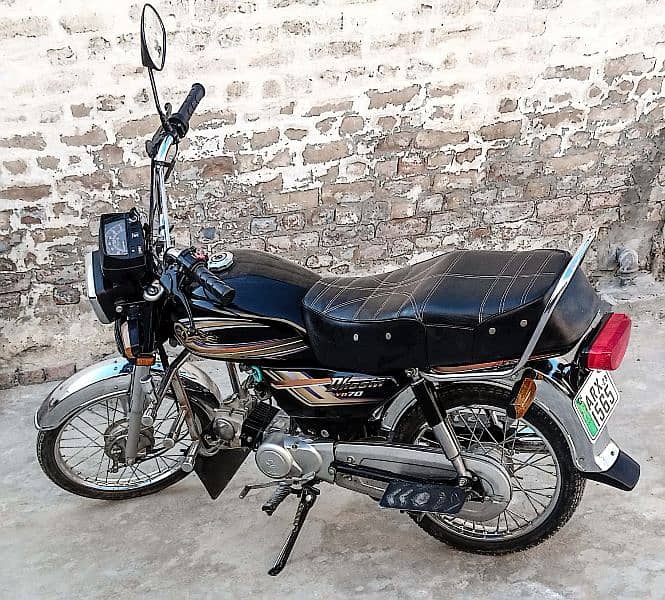 Yamaha Dhoom 2023 model Black 1