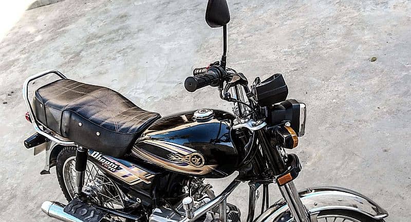 Yamaha Dhoom 2023 model Black 6