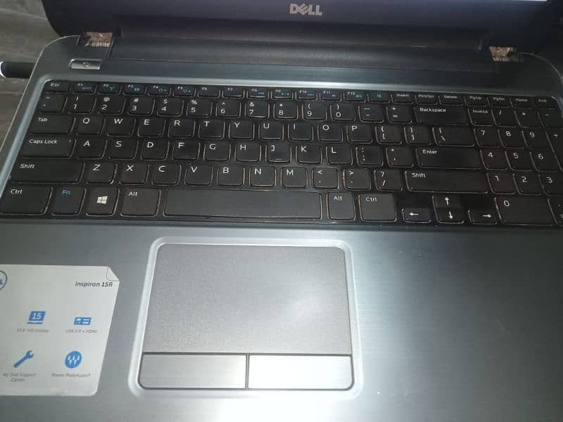 Dell laptop  Core i5 4th generation  RAM 8 GB SSD 500GB 2