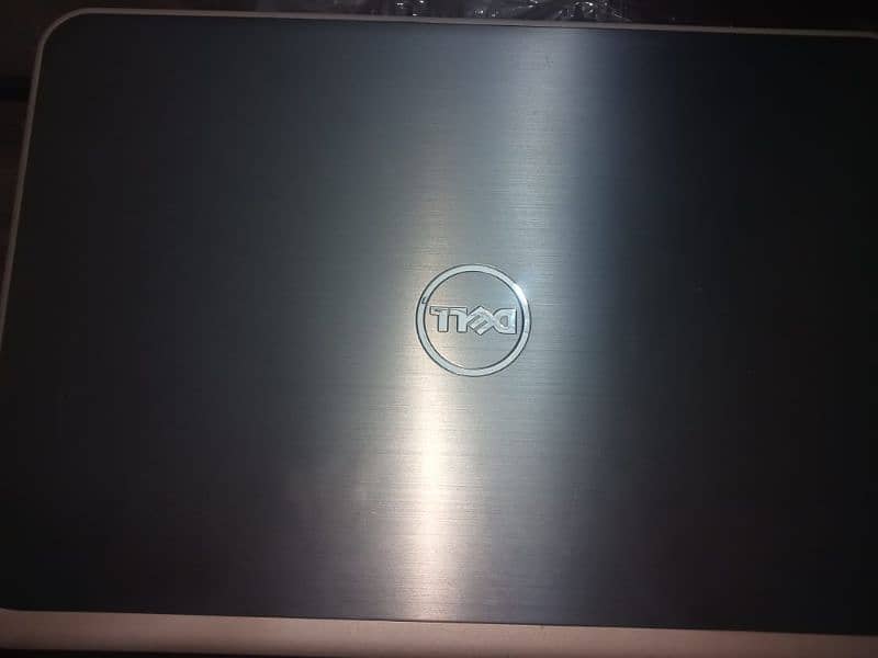 Dell laptop  Core i5 4th generation  RAM 8 GB SSD 500GB 3