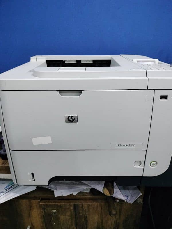 HP 3015 Duplex Printer with Original Tonner 0