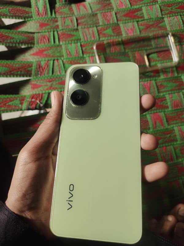 vivo y18 1