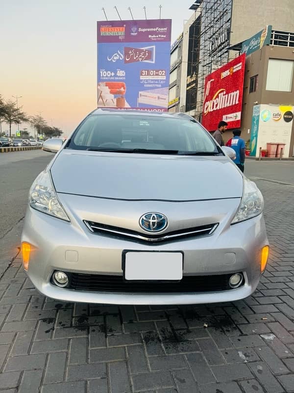 Toyota Prius Alpha 11/15 Reasonable price 0