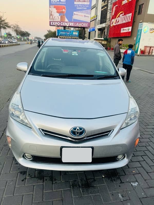 Toyota Prius Alpha 11/15 Reasonable price 5