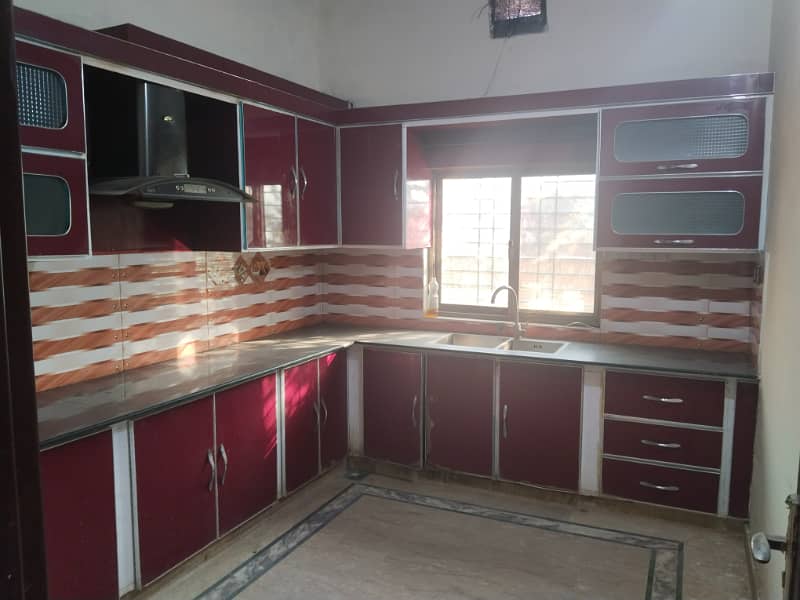 Marva Town Ground floor water electrity Available Has single story house for rent 5