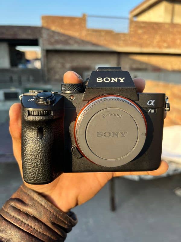 "Sony A7 III Mirrorless Camera | 9 Months Warranty | Like New" 3