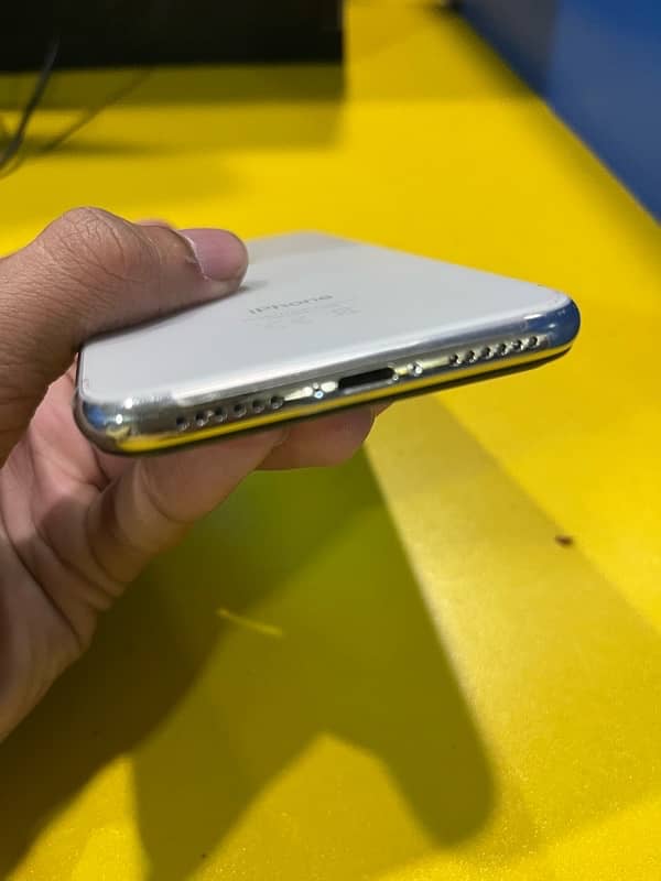 Iphone X 256Gb 100% battery change 10/9 condition sim working 2