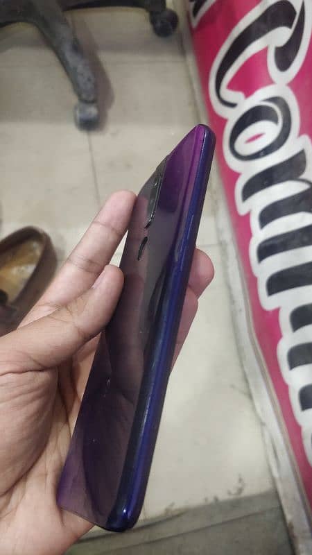 Oppo F11 Pro 6gb ram 128gb memory 1