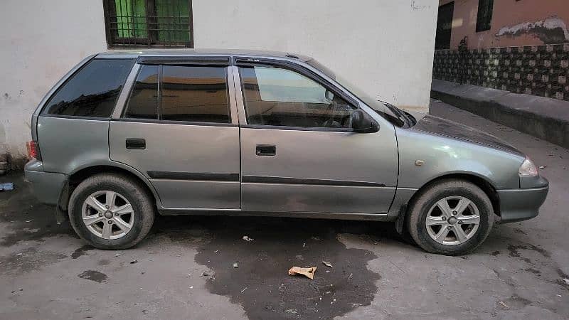 Suzuki Cultus 2013 1