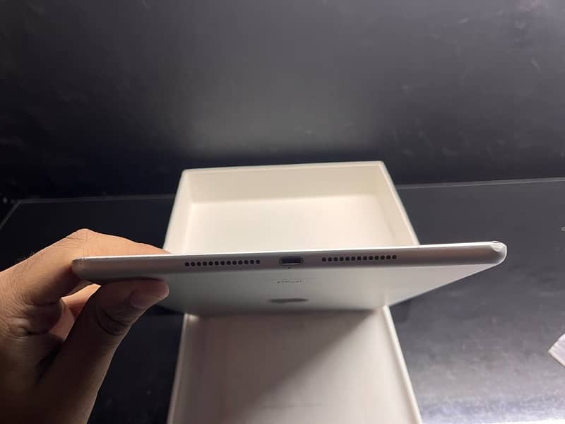 Apple Ipad 8 generation 7