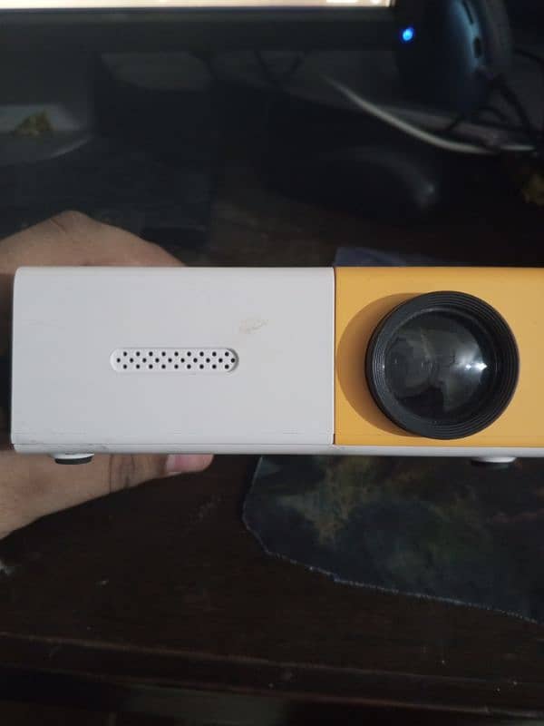 portable mini projector 0