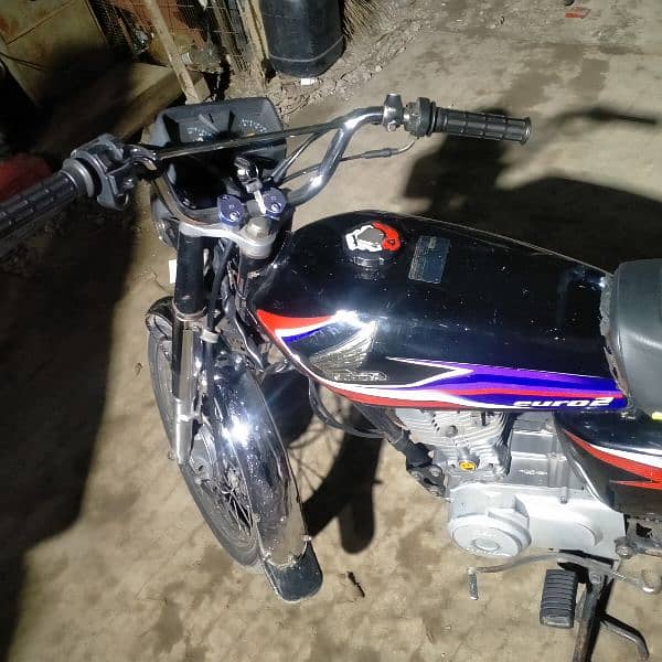 Honda 125 very good condition reasonable price urgent for sale 2