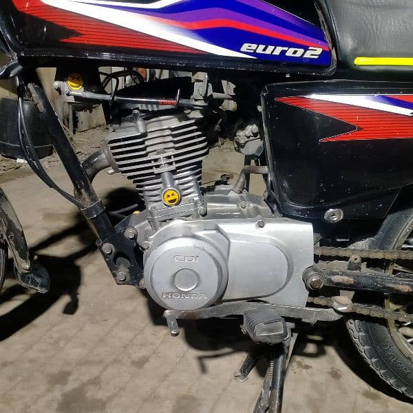 Honda 125 very good condition reasonable price urgent for sale 3