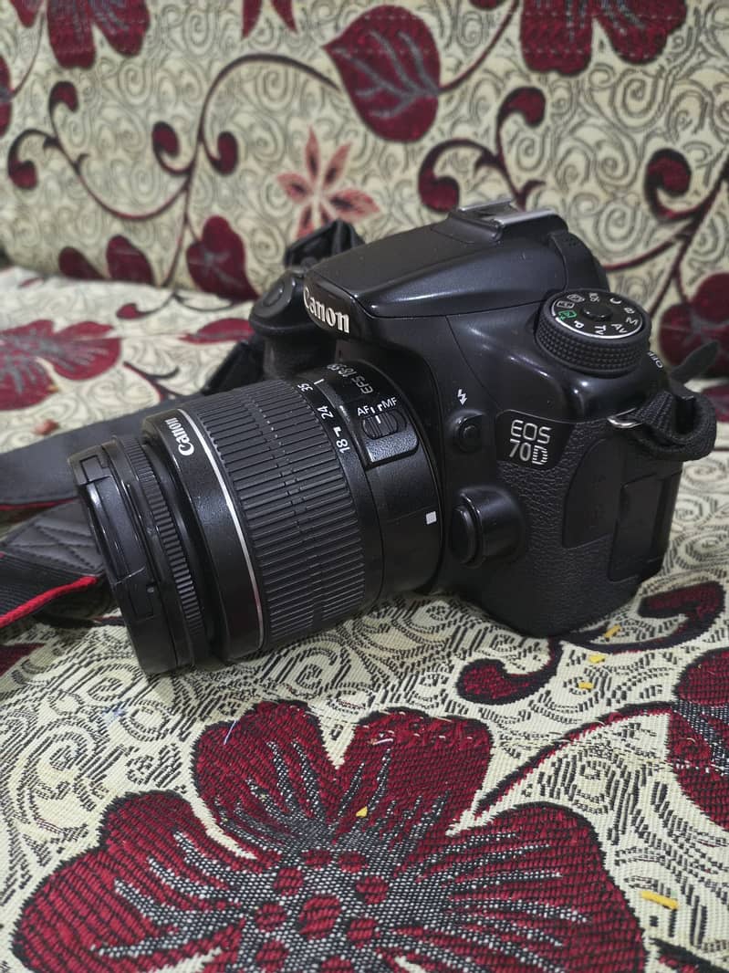 CANON D70 with 18-55 LENS JUST LIKE NEW 10/10 0