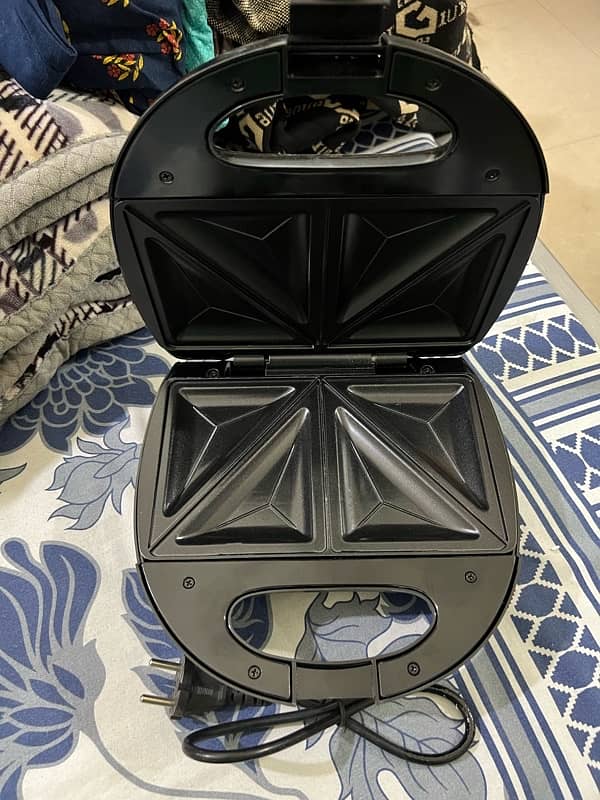 Sandwich Maker - Box pack. Never Used 4