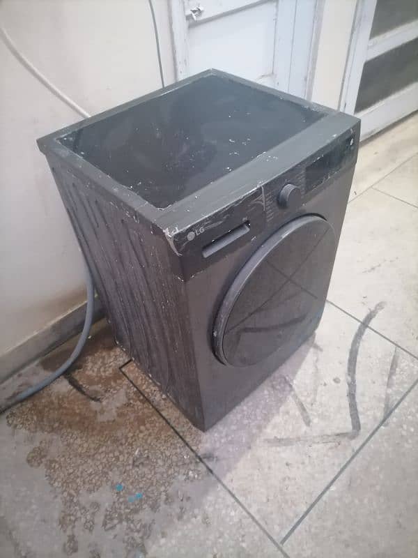 7 month old LG washing machine for sale in Islamabad. 2