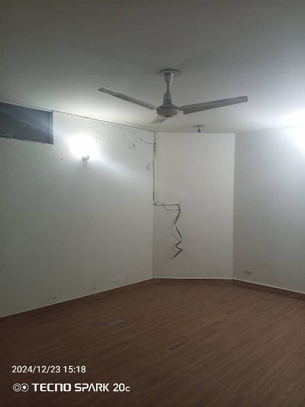 1 Kanal Full Basement With Separate Entrance Separate Elecrticity Meter Available For Rent In DHA Phase 3 4